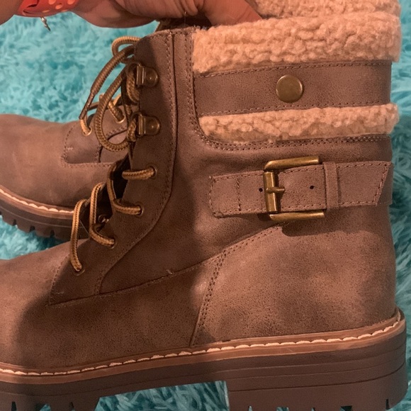 Like new Cliffs by white mountain boots - Picture 6 of 9